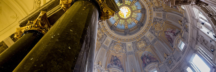 Der Blick hinauf in die Kuppel im Berliner Dom. Foto: Eduard Gaweiler / Berliner Dom