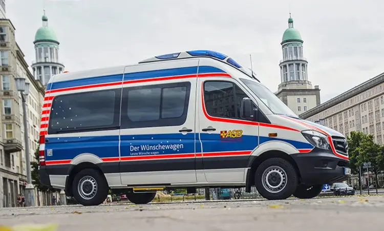 Der ASB-Wünschewagen in Berlin.