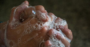 Hände waschen sich mit Seife, Foto: Pixabay