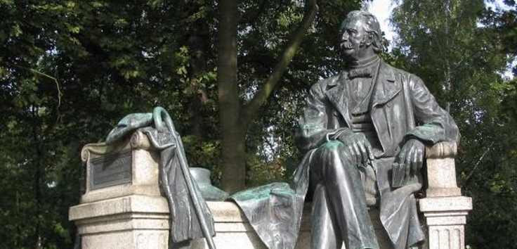 Denkmal Theodor Fontane, Neuruppin, https://de.wikipedia.org/wiki/Datei:Fontane_Denkmal1.jpg