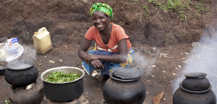 Hilfe für Menschen in Ruanda und Angola. Fotos: Brot für die Wwlt / Jörg Böthling, Karin Desmarowitz