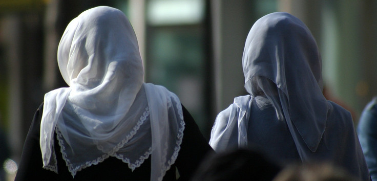 Das Kopftuch: Im öffentlichen Raum erlaubt, in Schule und Gericht verboten? Foto: Pixabay