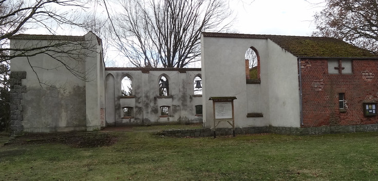 Ein kompletter Wiederaufbau der Kirche in Ortwig ist nicht vorgesehen; die Ruine soll als Mahnmal und Gedenkort gegen Krieg und Gewalt erhalten bleiben. Foto: Uwe Donath
