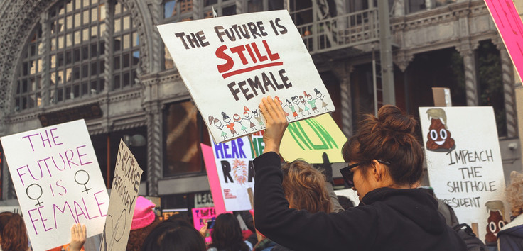 Auch bei den "Women's Marches" in den USA gehen Frauen für mehr Frauenrechte auf die Straße. Fotos: Elvert Barnes / pixabay
